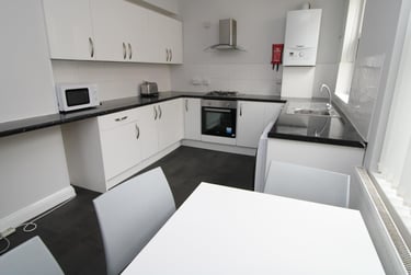4 bed house, Ashford Road, Mannamead, Plymouth, PL47BL - Image 4